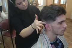 ODBORNÍK Z PRAXE, VE VÝUCE UČEBNÍHO OBORU KADEŘNÍK
